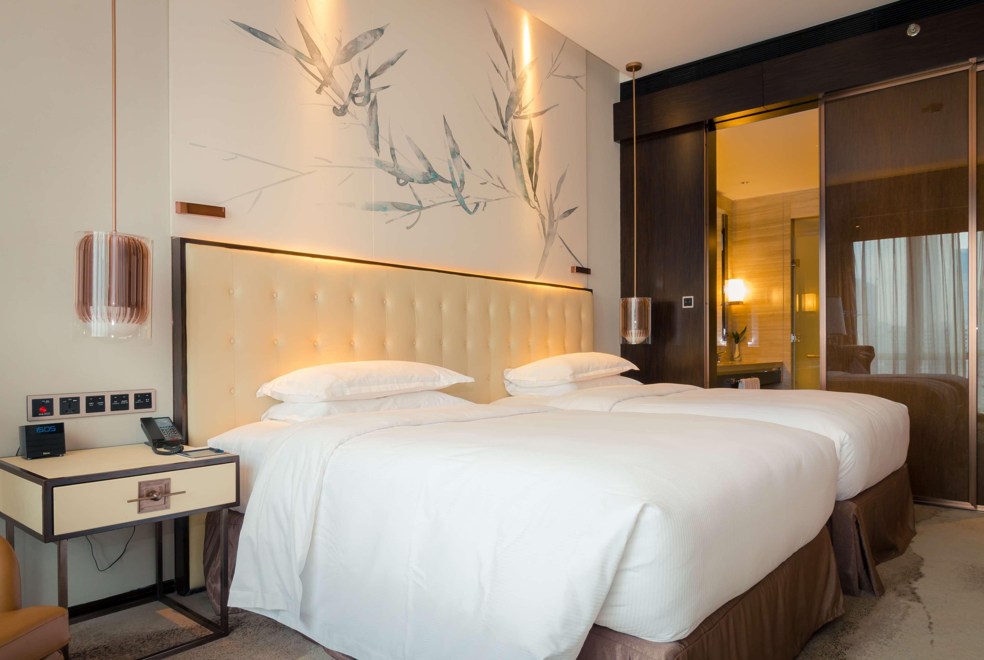 Hilton Shenzhen Futian, Metro Station At Hotel Front Door, Close To Futian Convention & Exhibition Center Екстериор снимка