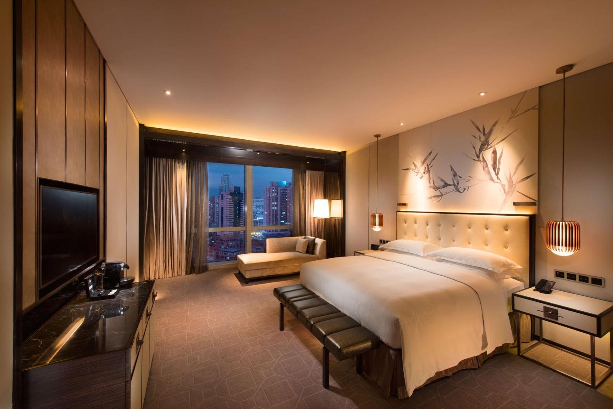Hilton Shenzhen Futian, Metro Station At Hotel Front Door, Close To Futian Convention & Exhibition Center Екстериор снимка