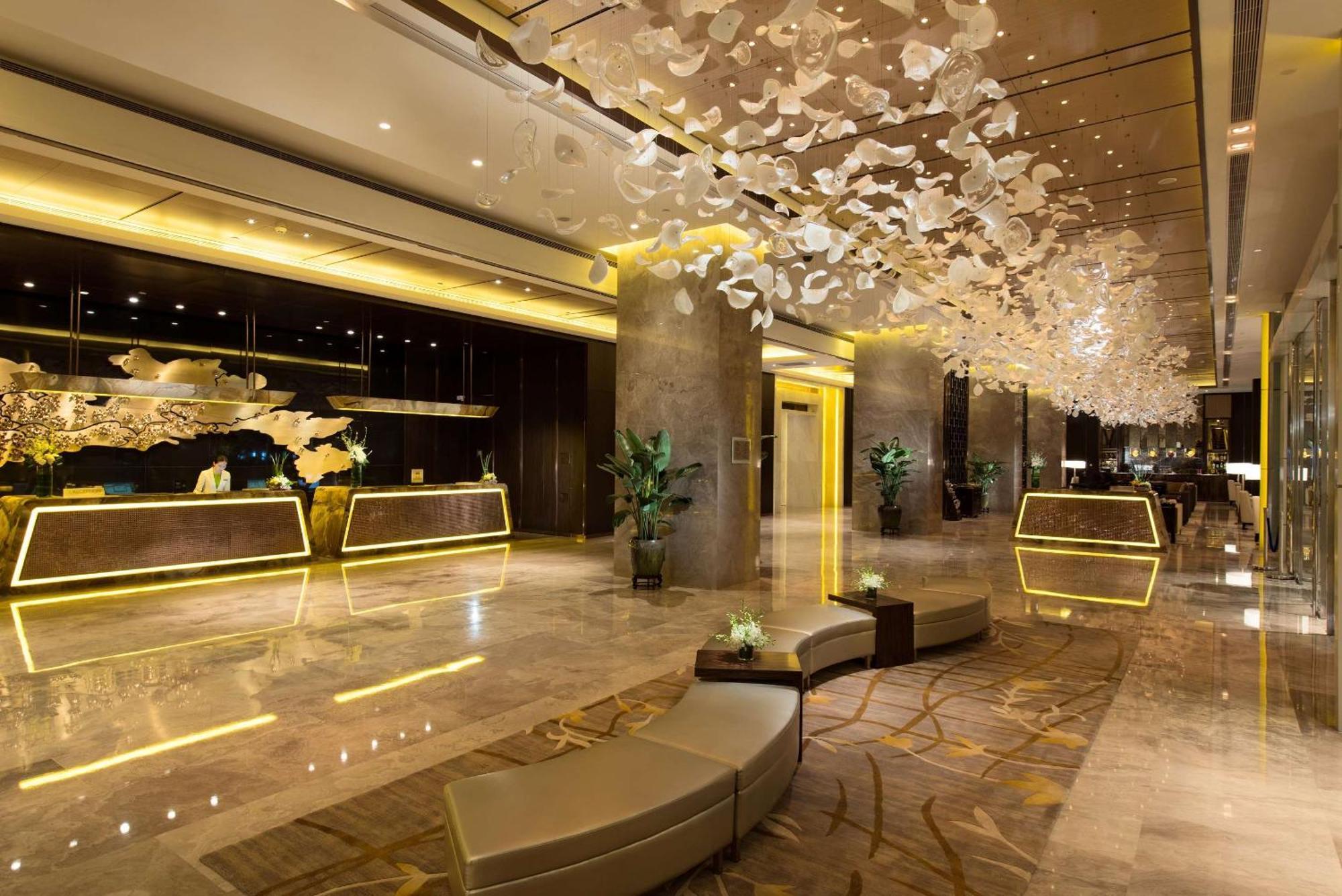 Hilton Shenzhen Futian, Metro Station At Hotel Front Door, Close To Futian Convention & Exhibition Center Екстериор снимка
