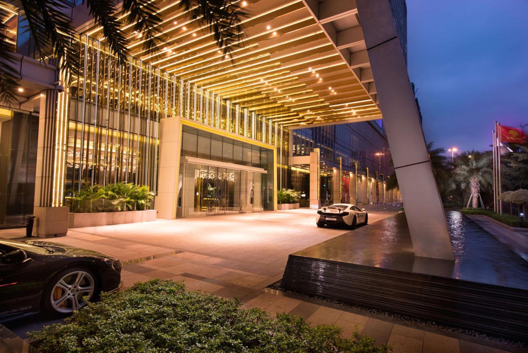Hilton Shenzhen Futian, Metro Station At Hotel Front Door, Close To Futian Convention & Exhibition Center Екстериор снимка