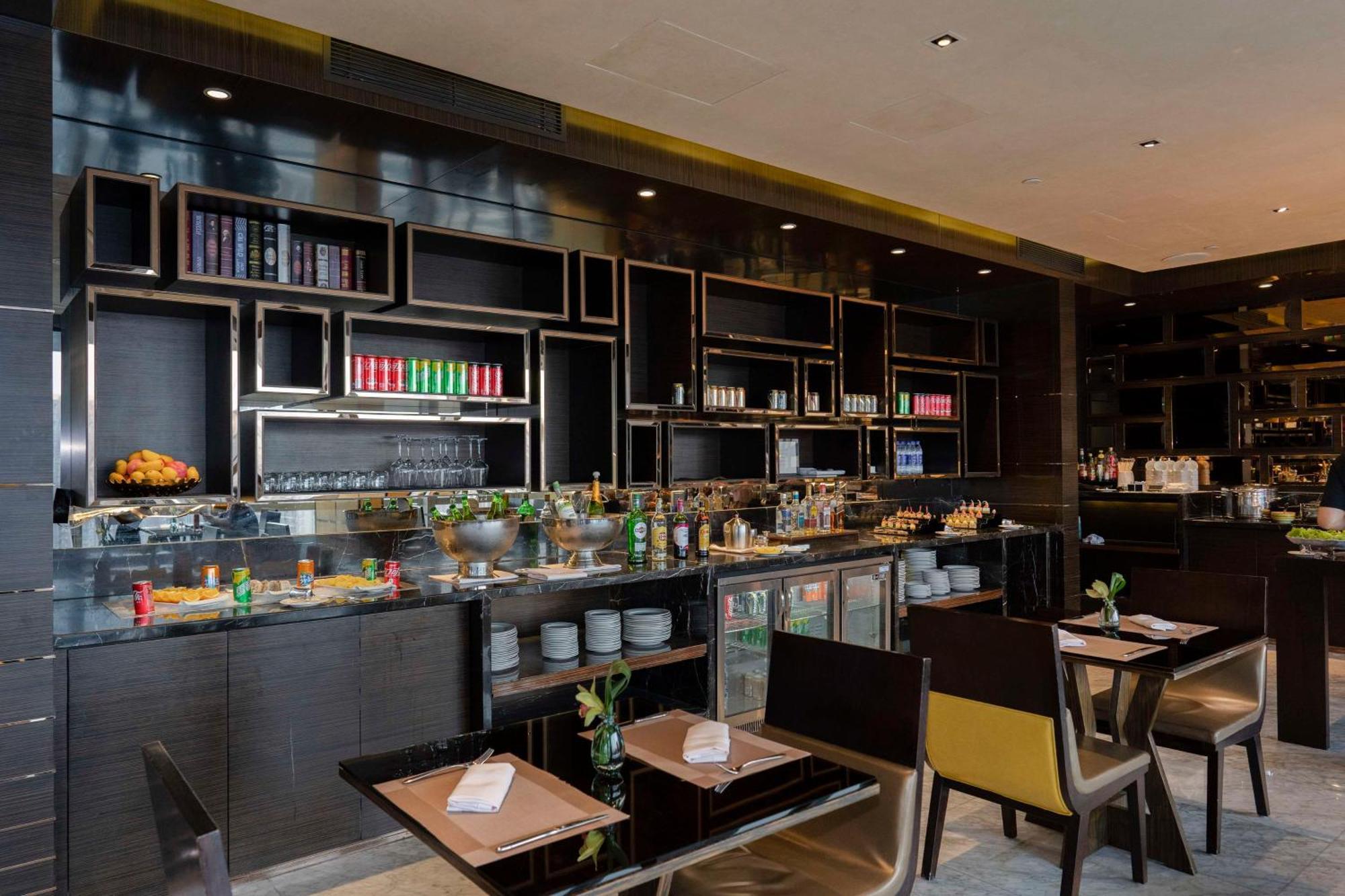 Hilton Shenzhen Futian, Metro Station At Hotel Front Door, Close To Futian Convention & Exhibition Center Екстериор снимка